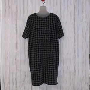 10 ASOS Maternity Black Houndstooth Dress